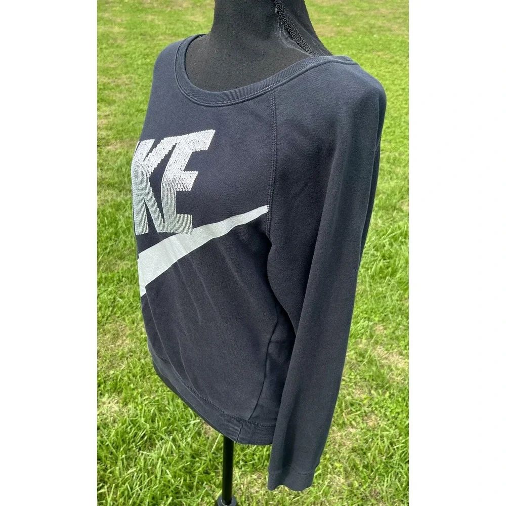 Nike Sweatshirt Womens Medium Black Crewneck Pullover Big‎ Swoosh Logo Raglan